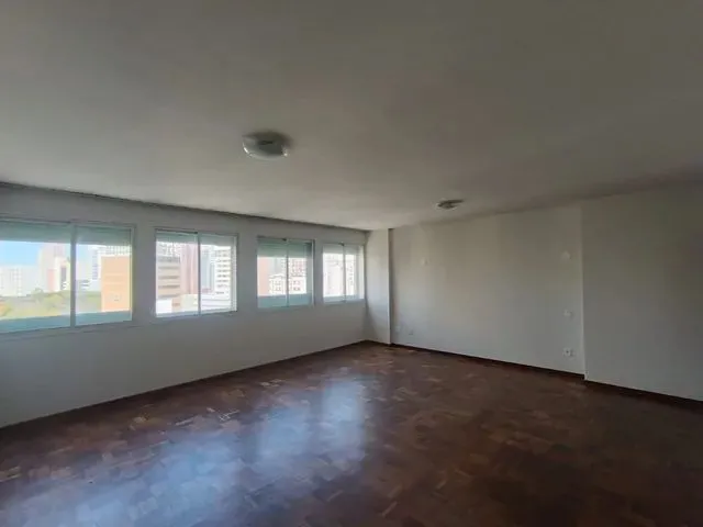 Imagem 16: Apartamento com 4 Quartos para Alugar por R$ 2600.00, 180.00 M2 - Centro - Curitiba/Pr