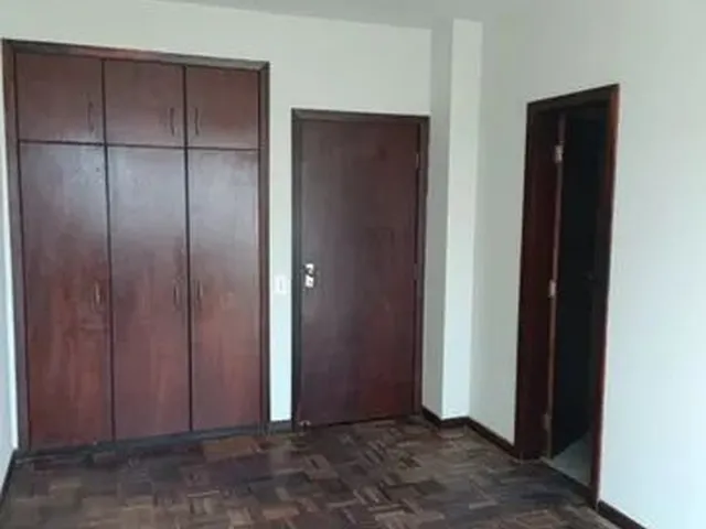 Imagem 14: Apartamento com 4 Quartos para Alugar por R$ 2600.00, 180.00 M2 - Centro - Curitiba/Pr