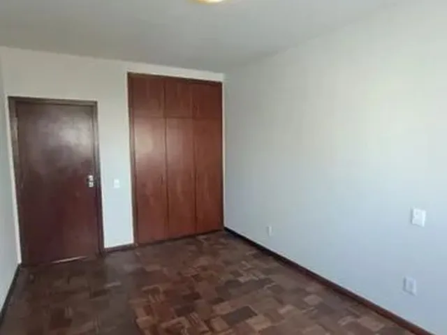 Imagem 4: Apartamento com 4 Quartos para Alugar por R$ 2600.00, 180.00 M2 - Centro - Curitiba/Pr