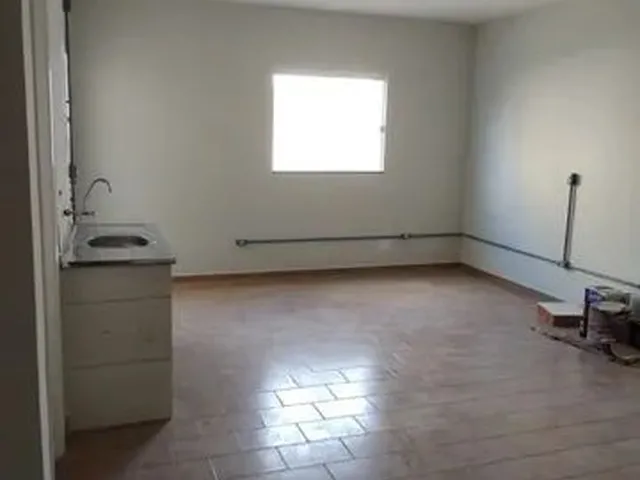 Imagem 3: Kitnet com 1 Dormitório para Alugar, 36 M² por R$ 700,00/Mês - Centro - Londrina/Pr