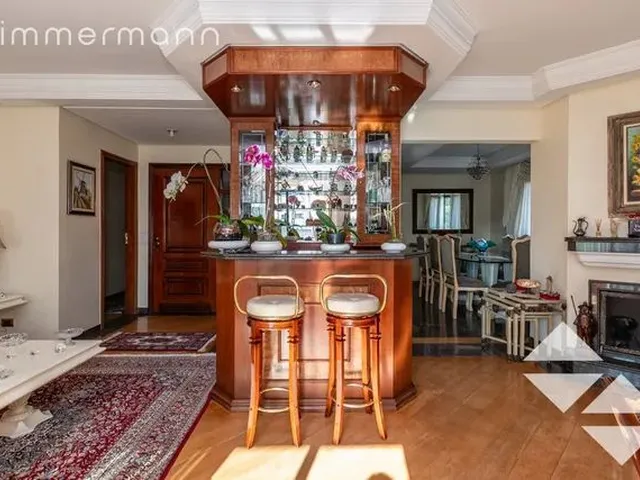 Imagem: Apartamento com 4 Dormitórios, 2 Suítes