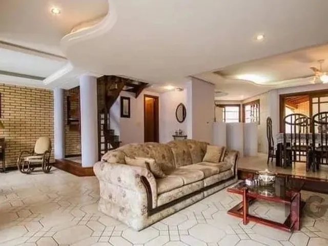 Imagem: A casa em condomínio possui 4 Dormitórios, 3 Banheiros, 3