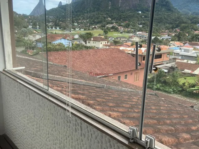 Imagem 2: Casa com 3 Suítes Dentro de Condomínio no Comary - Teresópolis/Rj