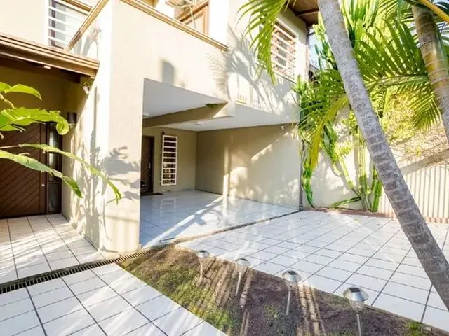 Imagem: Casa com 4 Dormitórios À Venda, 339 M²