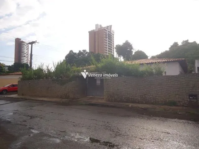 Imagem 1: Casa Comercial no Jóquei para Aluguel