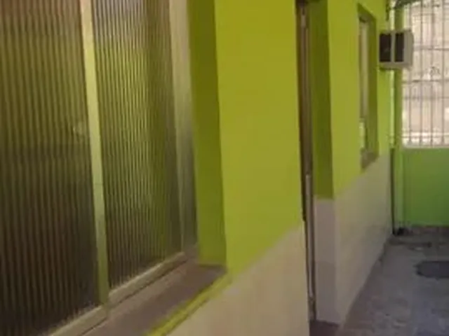 Imagem 2: Casa de Vila para Alugar de 47M² com 2 Quartos em Centro - Nova Iguaçu - Rj