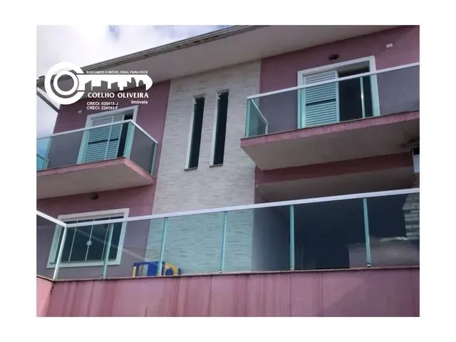 Imagem: A casa possui 4 Dormitórios, 1 Suíte, 2 Banheiros, 4
