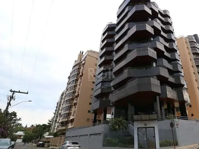 Imagem: O apartamento possui 5 Dormitórios, 2 Suítes, 3