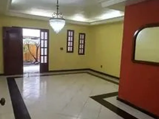 Imagem 5: Casa para Aluguel com 235 Metros Quadrados com 3 Quartos em Centro - Campos dos Goytacazes