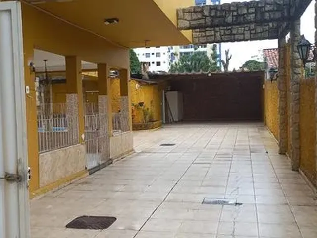 Imagem 13: Casa para Aluguel com 235 Metros Quadrados com 3 Quartos em Centro - Campos dos Goytacazes