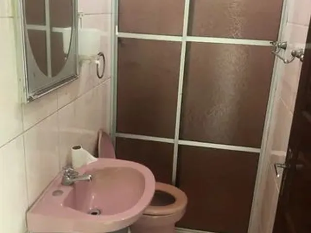 Imagem 2: Alugo Quarto Quarto com aluguel por R$550 /mês