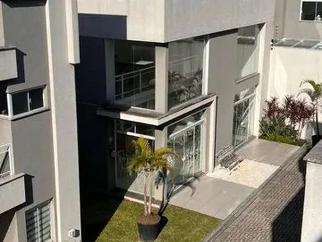 Imagem 1: Excelente Triplex Mobiliado em Condomínio Fechado!