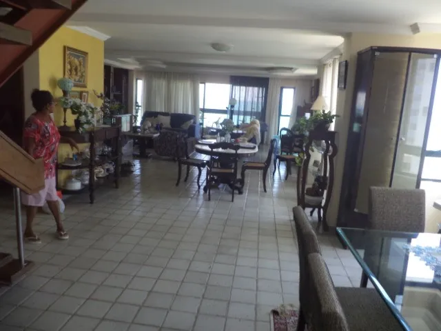 Imagem: Avenida B. Viagem, Cobertura Duplex, 405