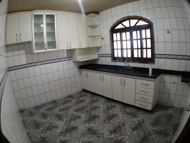Imagem 3: Casa com 3 Dormitórios para Alugar em Contagem