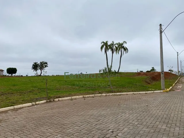 Imagem: Terreno com 2 Dormitorio(S) Localizado(A)