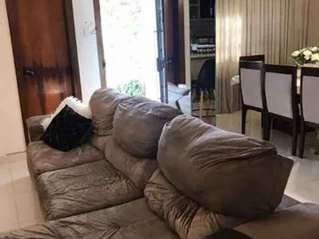 Imagem 9: Casa com Piscina Mobiliada e Equipada com 1 Suíte e 3 Dormitórios no Bairro Cordeiros