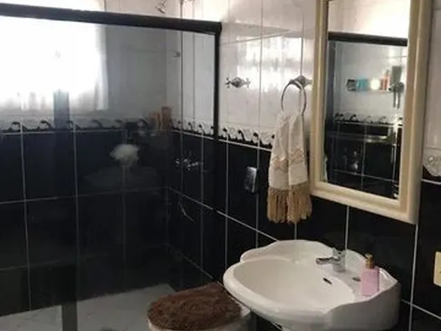 Imagem 11: Casa com Piscina Mobiliada e Equipada com 1 Suíte e 3 Dormitórios no Bairro Cordeiros