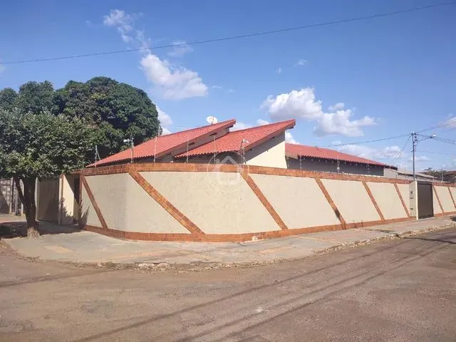 Imagem 14: Casa com 03 Dormitórios Sendo 01 Suíte