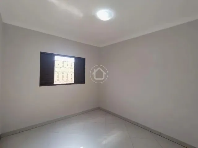 Imagem 3: Casa com 03 Dormitórios Sendo 01 Suíte