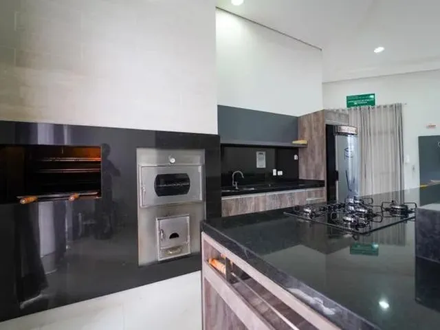 Imagem 7: Apartamento para Venda em Cascavel, Centro, 3 Dormitórios, 3 Suítes, 3 Banheiros, 2