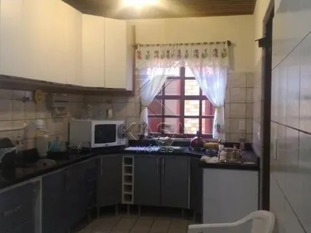 Imagem 11: Maravilhosa Casa com 2 Dormitórios, Sendo 01 com Ar Condicionado, Amplas Salas de Estar E