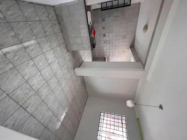 Imagem 4: Casa para Aluguel Possui 280 Metros Quadrados com 4 Quartos em Cidade 2000 - Próximo A