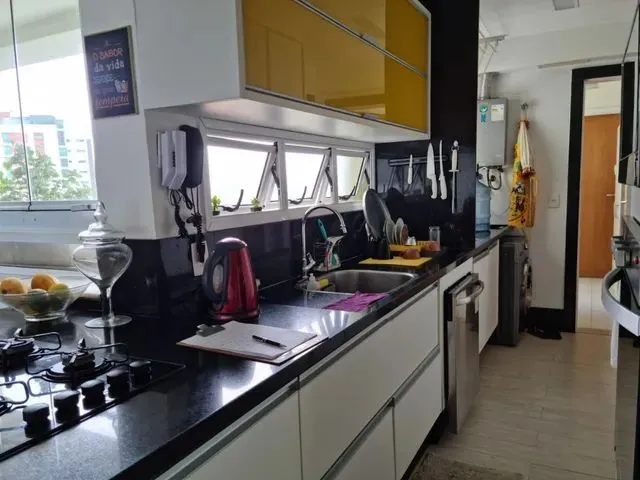 Imagem 13: Apartamento para Aluguel com 166 Metros Quadrados com 4 Quartos em Piatã - Salvador