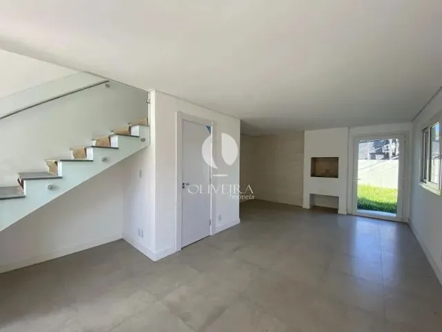 Imagem: Casa em Condomínio com 3 Dormitórios Sendo