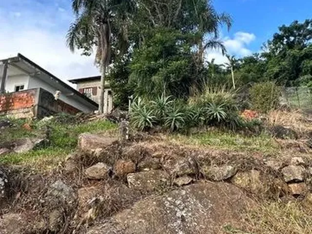 Imagem 1: Vendo Terreiro na Costeira do Pirajubaé