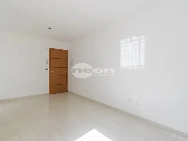 Imagem: O apartamento possui 2 Dormitórios, 1 Suíte, 1 Banheiro,