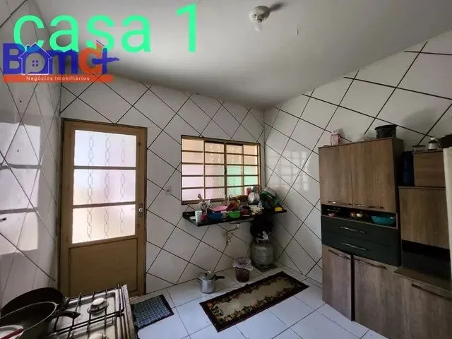 Imagem: Vendo Duas Casas com Entradas Independentes