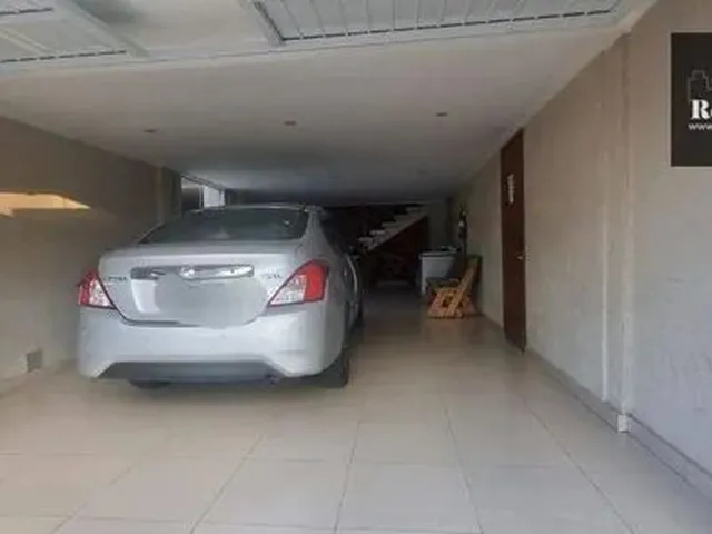 Imagem 8: Casa com 4 Dormitórios À Venda + Barracão Comercial, por R$ 1.900.000 - Cidade