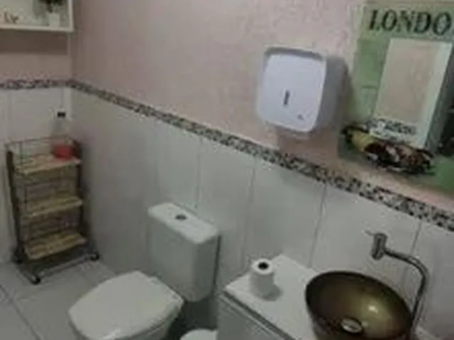 Imagem 12: Casa com 4 Dormitórios À Venda + Barracão Comercial, por R$ 1.900.000 - Cidade