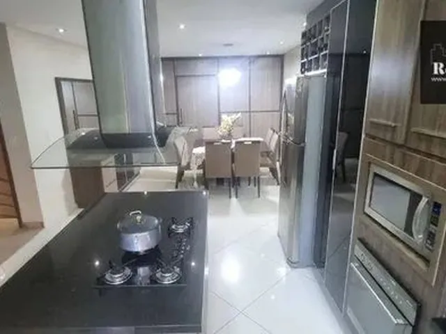 Imagem 15: Casa com 4 Dormitórios À Venda + Barracão Comercial, por R$ 1.900.000 - Cidade