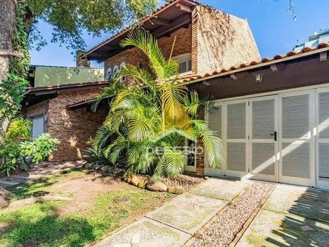 Imagem: Casa com 4 Dormitórios À Venda, 277 M²