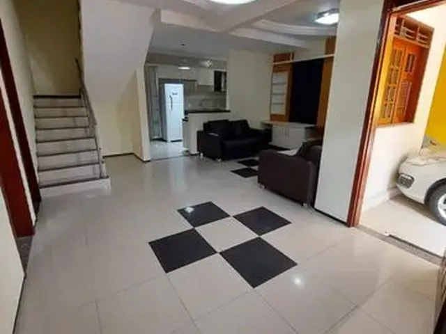 Imagem 10: Excelente Casa Duplex Semi-Mobiliada com 4 Quartos, 3 Suítes e Piscina na Parquelândia