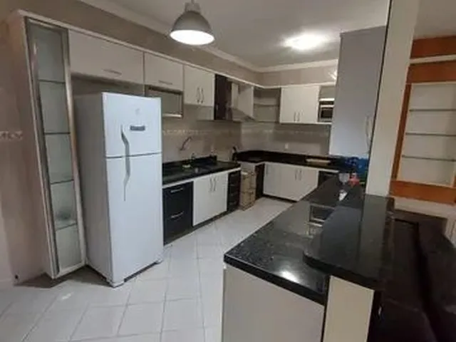 Imagem 15: Excelente Casa Duplex Semi-Mobiliada com 4 Quartos, 3 Suítes e Piscina na Parquelândia