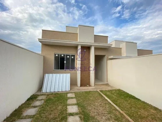 Imagem: Casa com 2 Dormitórios À Venda, 70 M²