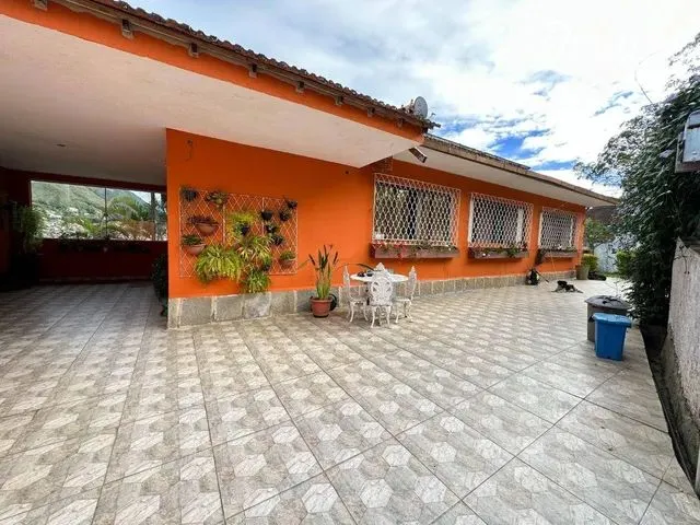 Imagem 9: Casa com 3 Dormitórios À Venda, 308 M² por R$ 850.000,00 - Tijuca - Teresópolis/Rj
