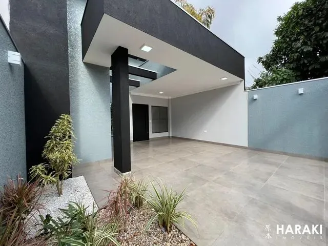 Imagem: A casa possui 3 Dormitórios, 1 Suíte, 3 Banheiros, 2