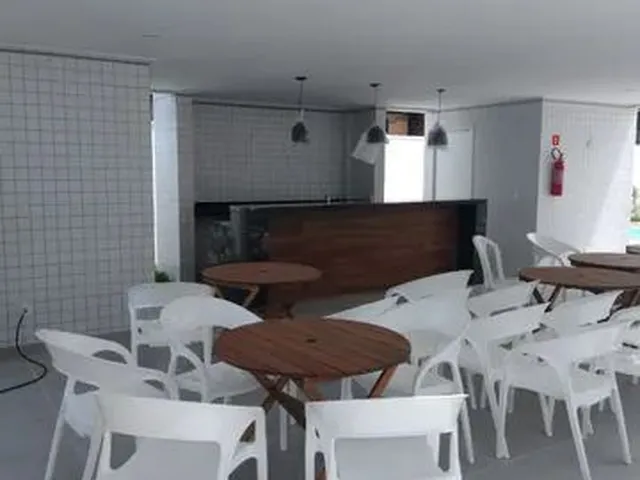 Imagem 2: Vendo Apartamento com 52 M², 2/4 Sendo 1 Suíte, com Móveis Planejados na Principal Do