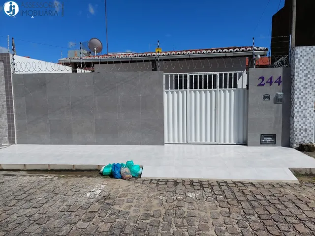 Imagem 2: Venda de casa no bairro Jardim Planalto, com 3 quartos sendo 1 suíte, e pertinho do