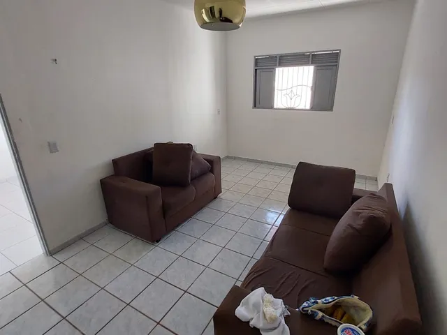 Imagem 7: Venda de casa no bairro Jardim Planalto, com 3 quartos sendo 1 suíte, e pertinho do