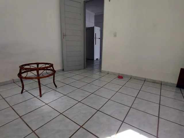 Imagem 8: Venda de casa no bairro Jardim Planalto, com 3 quartos sendo 1 suíte, e pertinho do
