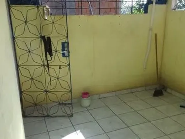 Imagem 5: Kitnet Quatro Cômodos Sala Cozinha Banheiro Varanda Área de Serviço R$ 600