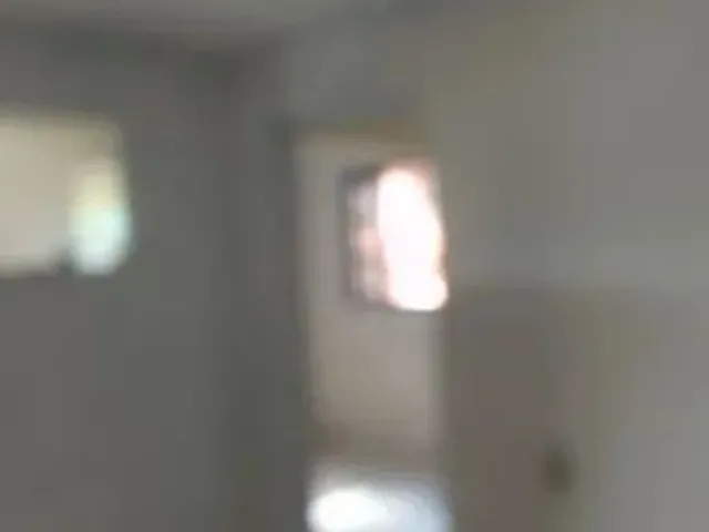 Imagem 6: Kitnet Quatro Cômodos Sala Cozinha Banheiro Varanda Área de Serviço R$ 600