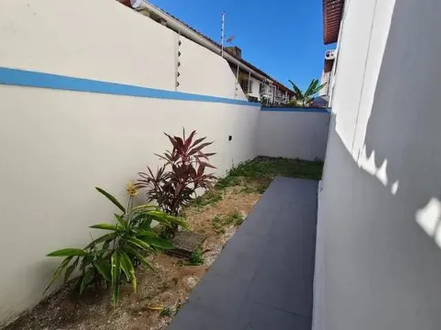 Imagem 2: Sobrado para Aluguel Possui 207 Metros Quadrados com 3 Quartos em Capim Macio - Natal - Rn