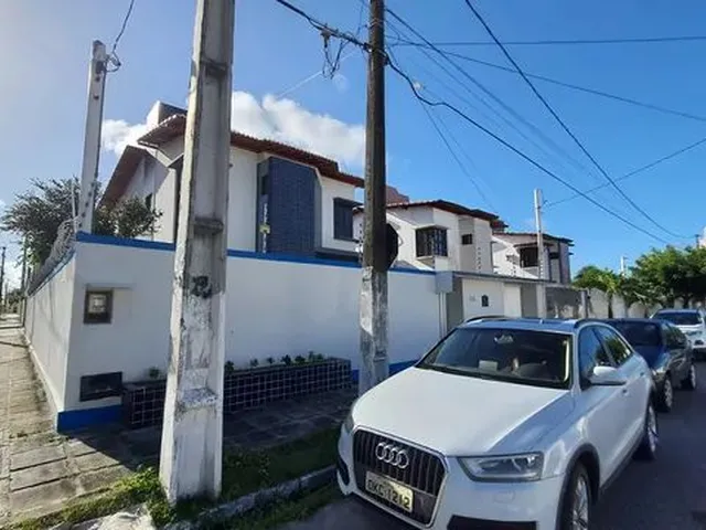 Imagem 16: Sobrado para Aluguel Possui 207 Metros Quadrados com 3 Quartos em Capim Macio - Natal - Rn