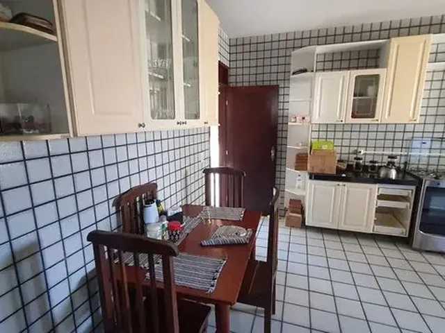 Imagem 4: Sobrado para Aluguel Possui 207 Metros Quadrados com 3 Quartos em Capim Macio - Natal - Rn