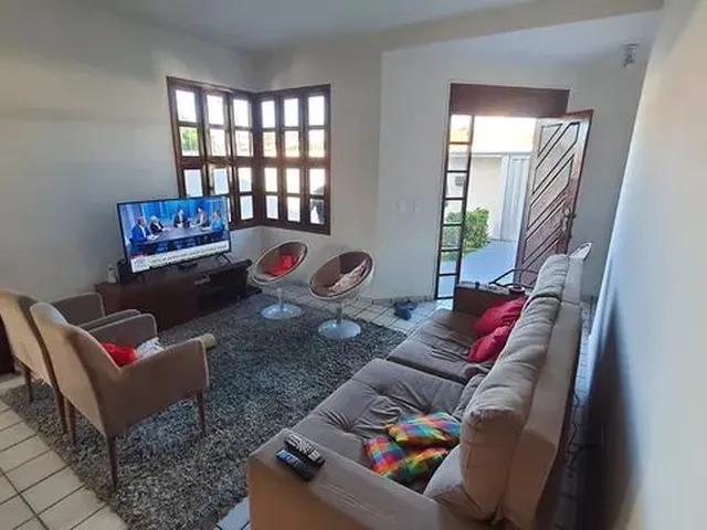 Imagem 8: Sobrado para Aluguel Possui 207 Metros Quadrados com 3 Quartos em Capim Macio - Natal - Rn